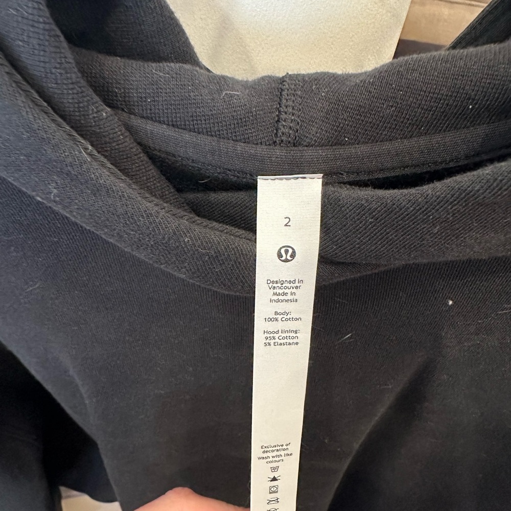 Lululemon Athletica Relaxed Cropped Hoodie - Black - NWOT - Picture 4 of 4